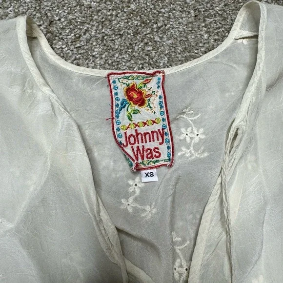 Johnny Was Cream Embroidered Tunic Size XS - Picture 3 of 4